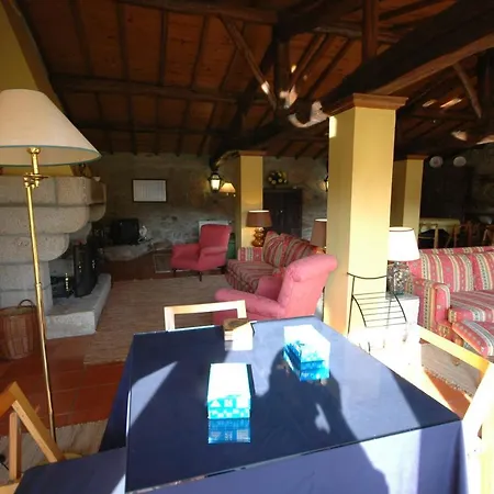 Sleeps 23 With Pool And Wifi