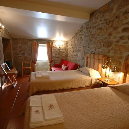 Sleeps 23 With Pool And Wifi * Ponte de Lima
