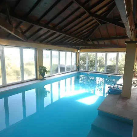 Villa Sleeps 23 With Pool And Wifi
