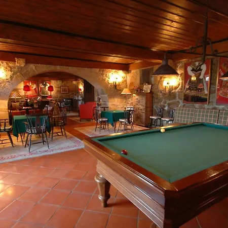 Sleeps 23 With Pool And Wifi